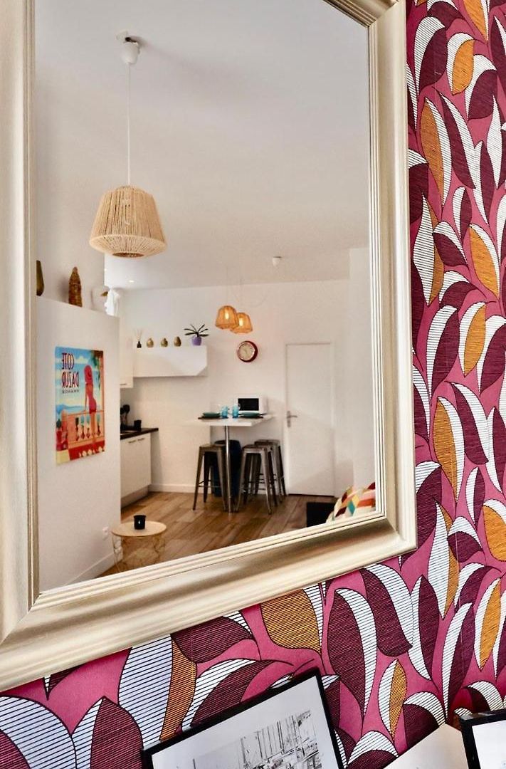 Appartement With Big Terrace Full Center With Air Conditioning *