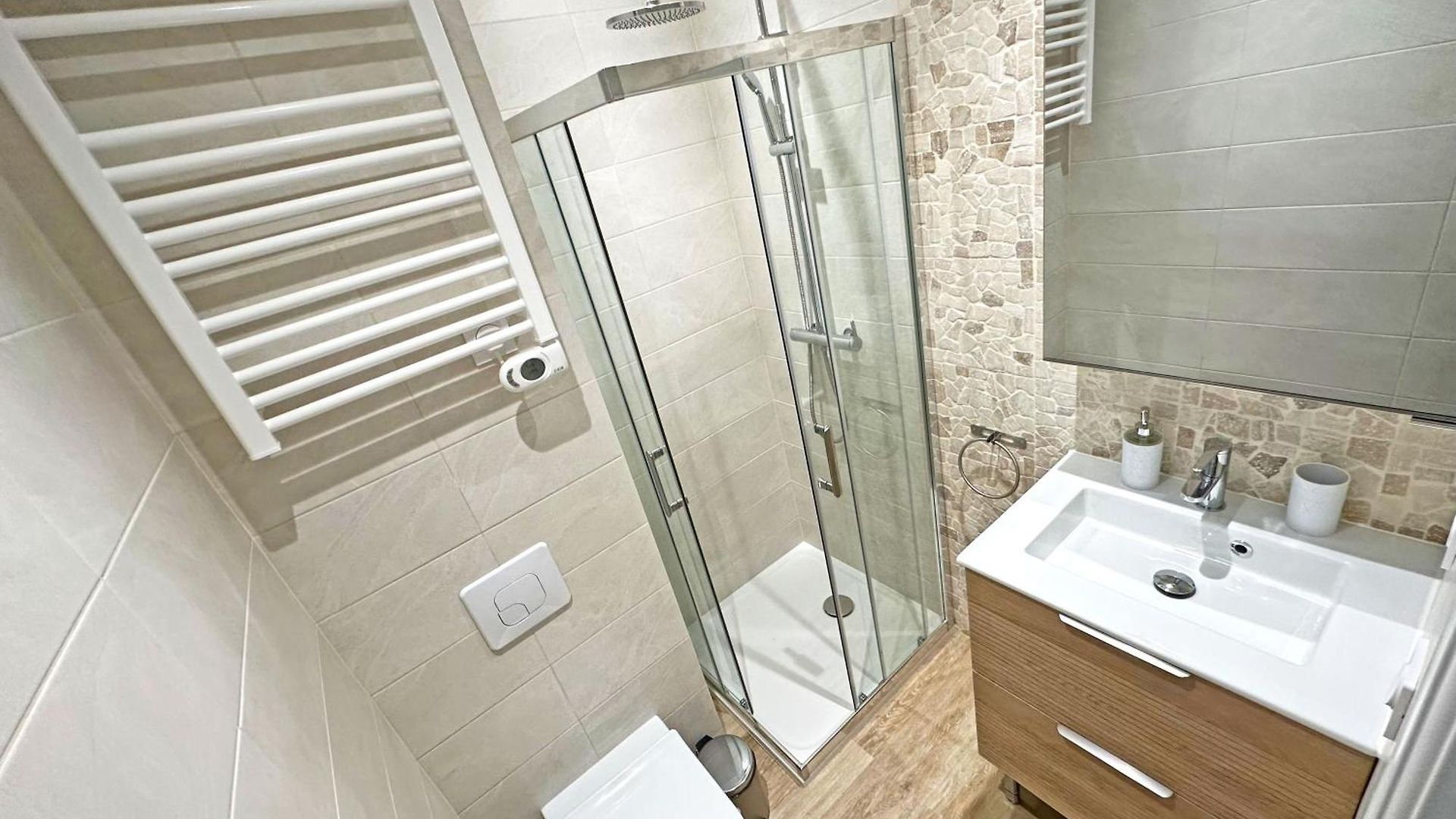 Stunning Rue France Promenade Des Apartment