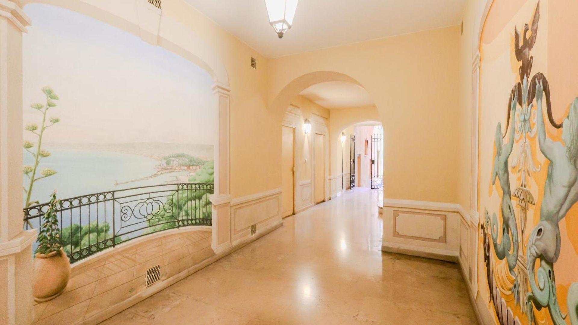 Old Town Place Rossetti Themed 2br Full Air Conditioning Apartment *