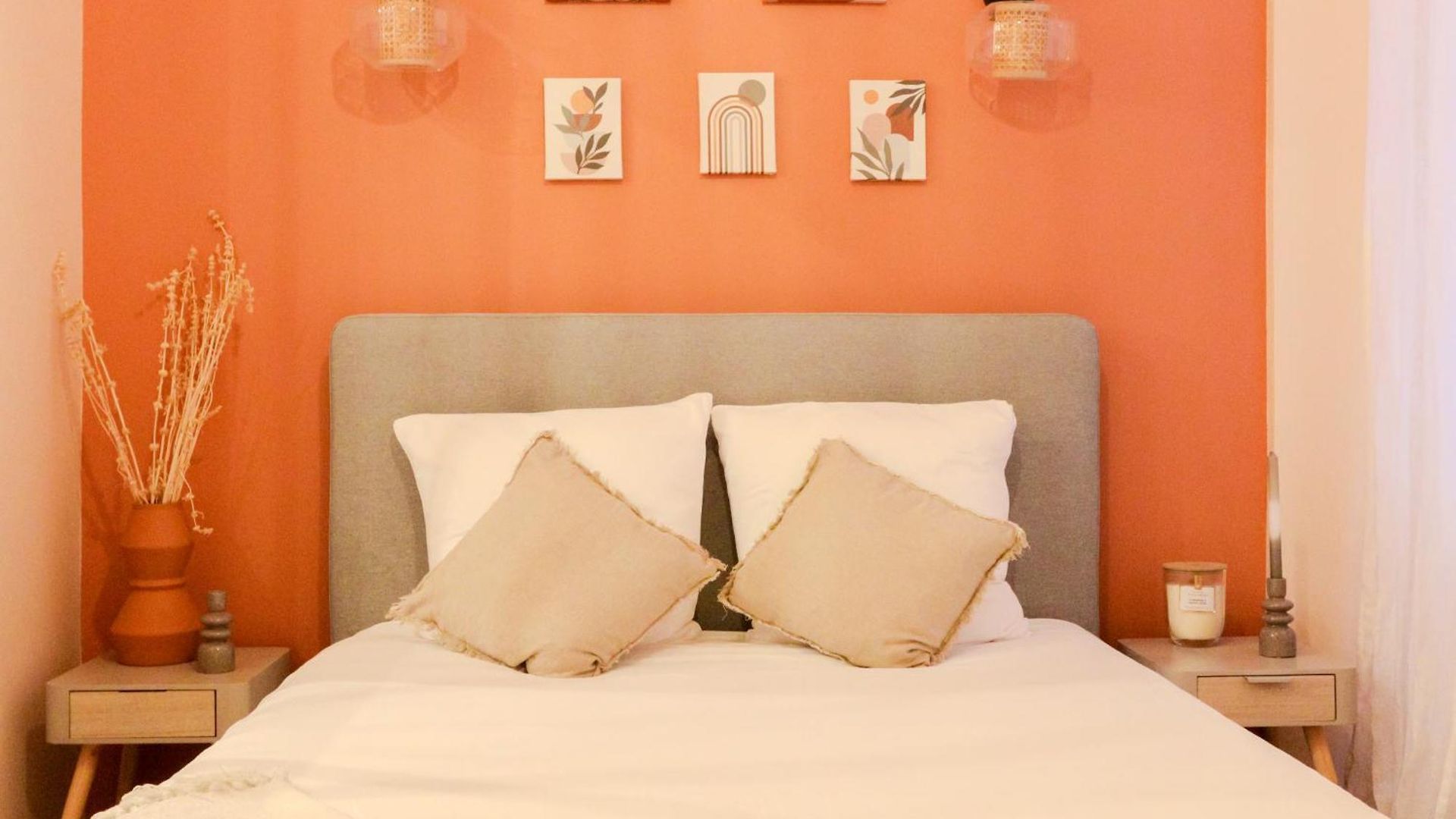 Old Town Place Rossetti Themed 2br Full Air Conditioning