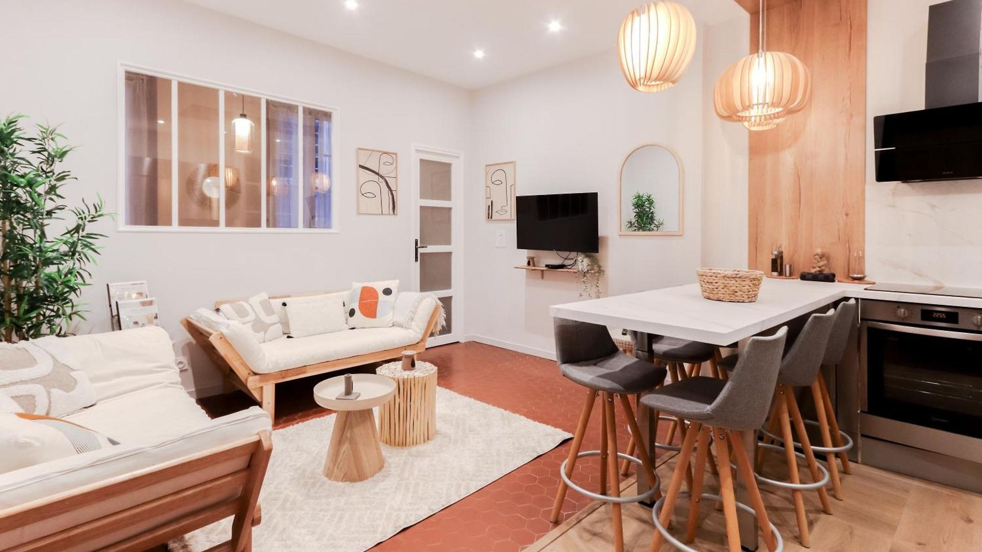 Apartment Old Town Place Rossetti Themed 2br Full Air Conditioning *