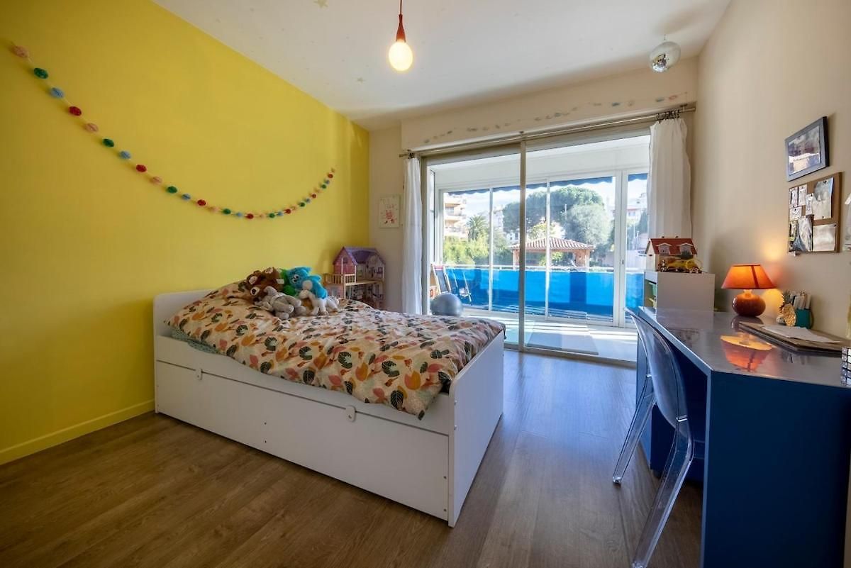 Spacious And Pleasant 3 Bedroom Flat Appartement *