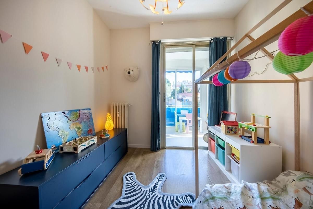 Spacious And Pleasant 3 Bedroom Flat Appartement *