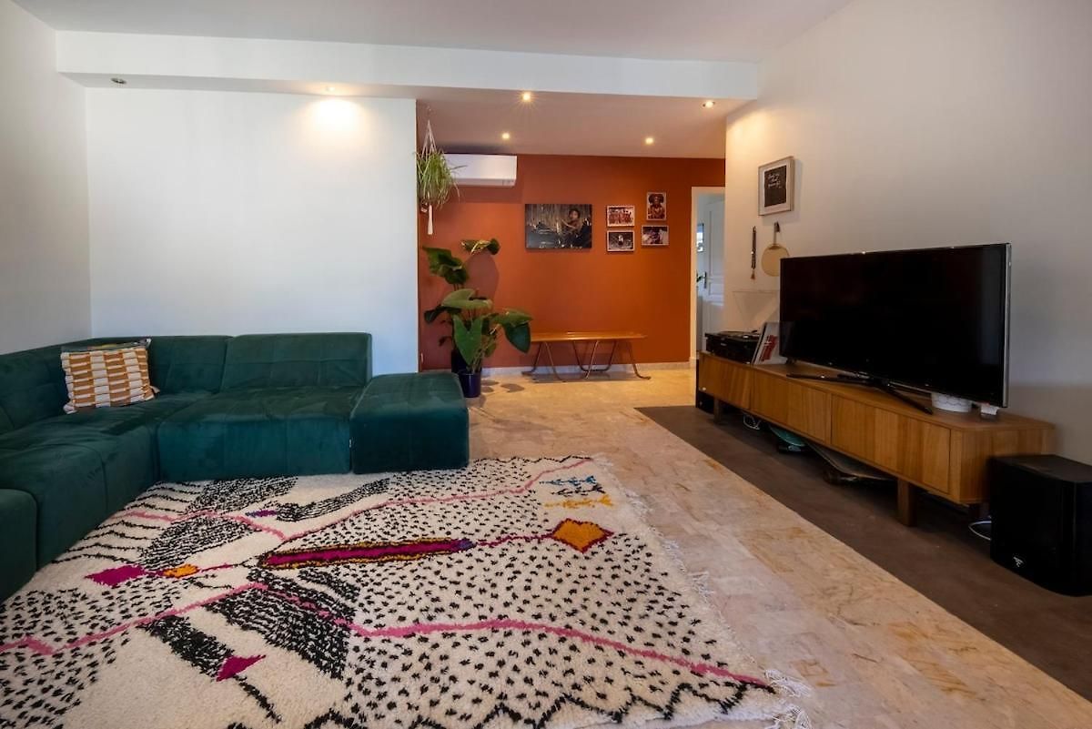 Spacious And Pleasant 3 Bedroom Flat