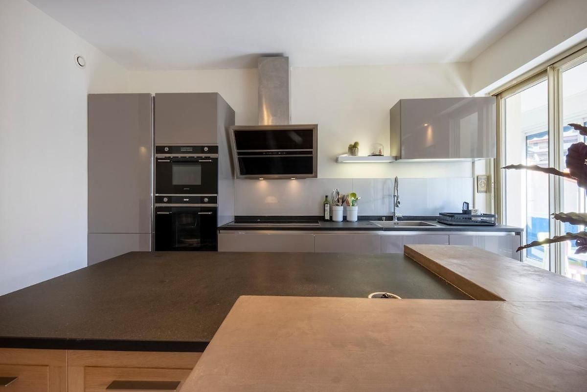 Appartement Spacious And Pleasant 3 Bedroom Flat *