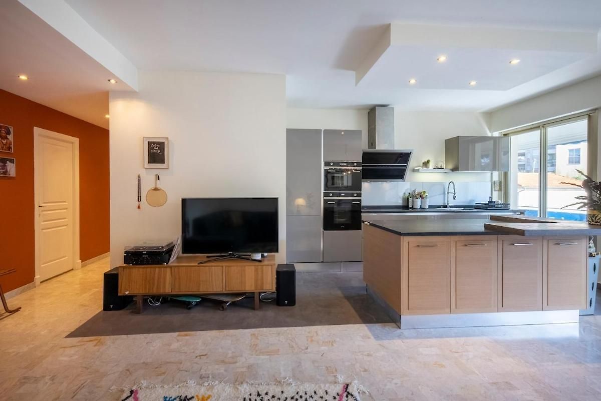 Spacious And Pleasant 3 Bedroom Flat