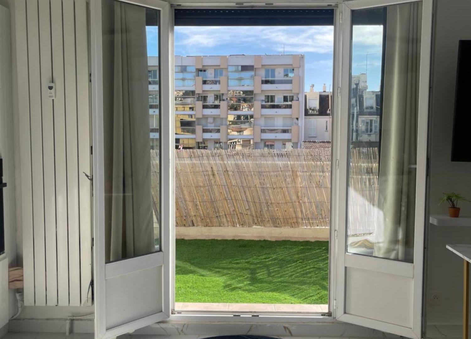 Appartement Cozy Downtown 2 Bedroom 1 Min 1 Min Tramway 10min Airport Air Conditionner *