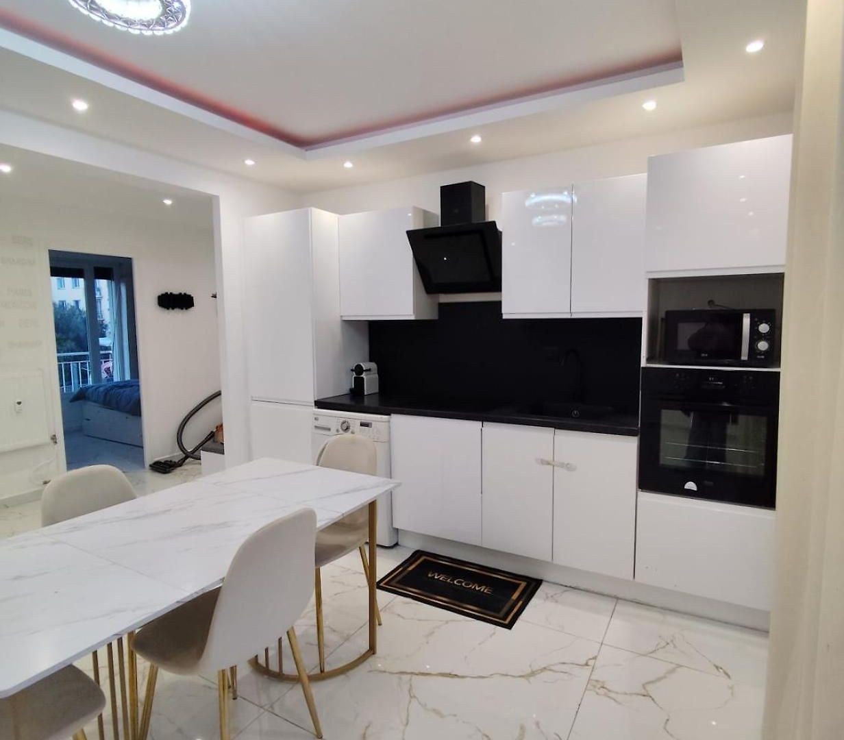 Appartement Cozy Downtown 2 Bedroom 1 Min 1 Min Tramway 10min Airport Air Conditionner *