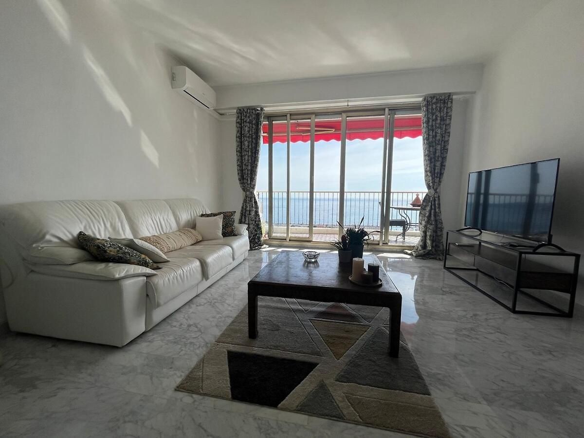 Beautiful Pool & Garage View Appartement Nice
