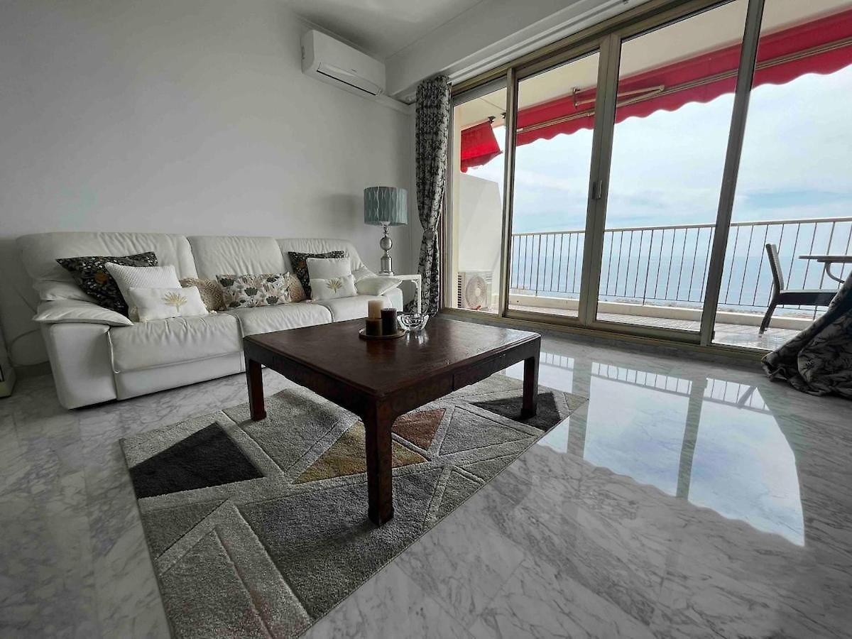 Beautiful Pool & Garage View Appartement
