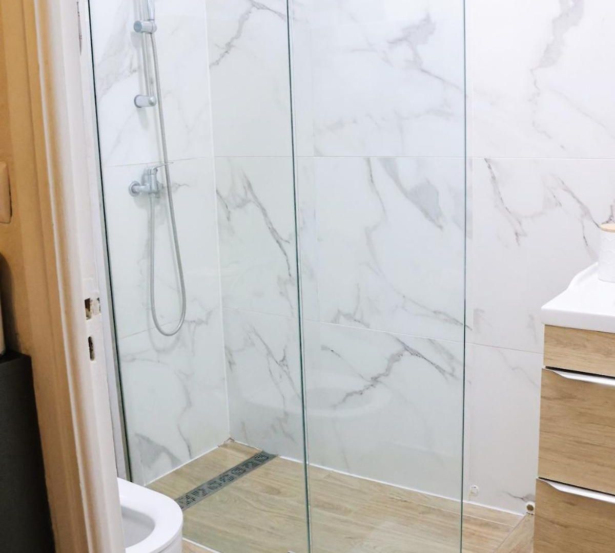 Apartment Modern With Balcony And Ac Walk To Tramway Near Center *