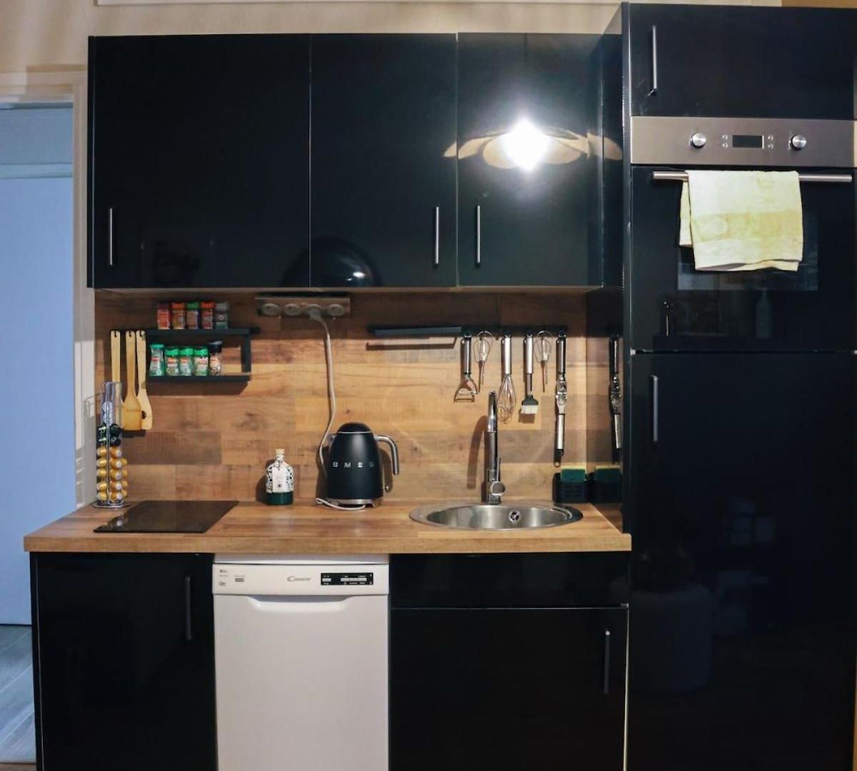 Modern With Balcony And Ac Walk To Tramway Near Center *