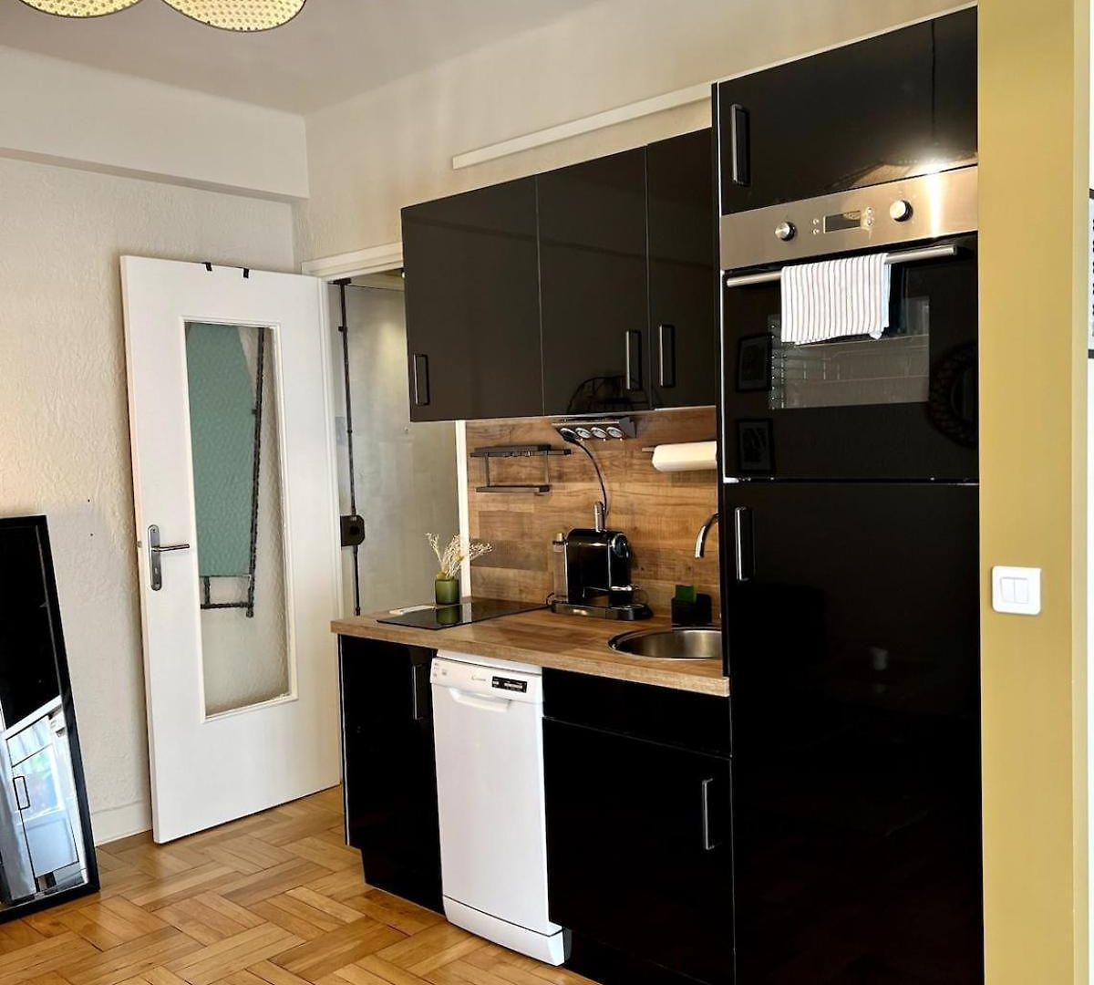 Modern With Balcony And Ac Walk To Tramway Near Center * Nice