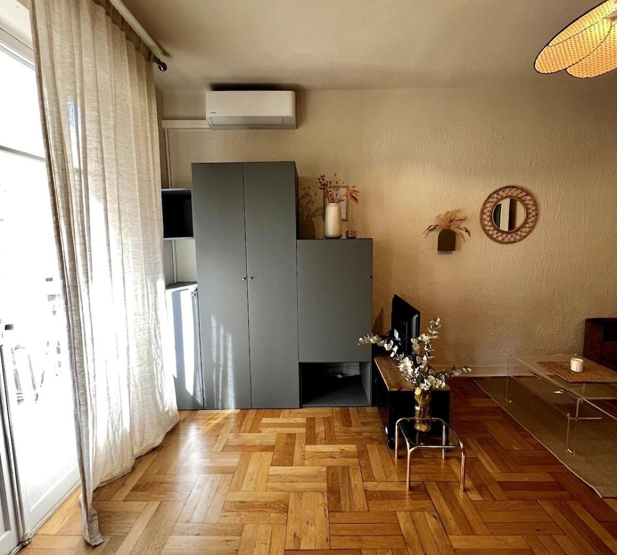 Modern With Balcony And Ac Walk To Tramway Near Center *