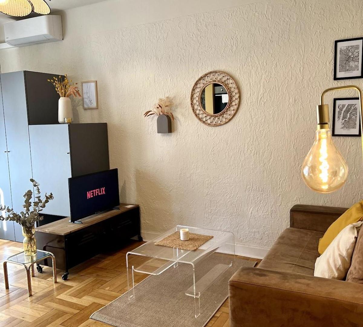 Apartment Modern With Balcony And Ac Walk To Tramway Near Center *