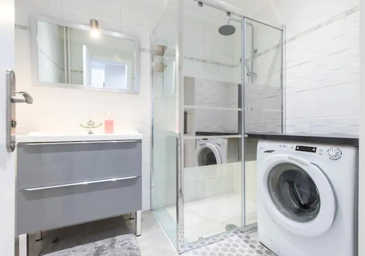 Beautiful & Spacious 2 Bed Near Center Appartement Nice
