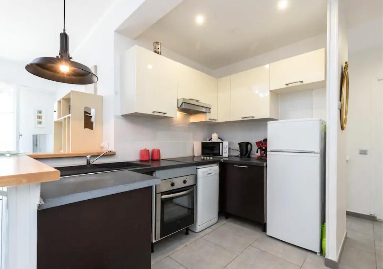 Beautiful & Spacious 2 Bed Near Center Appartement *