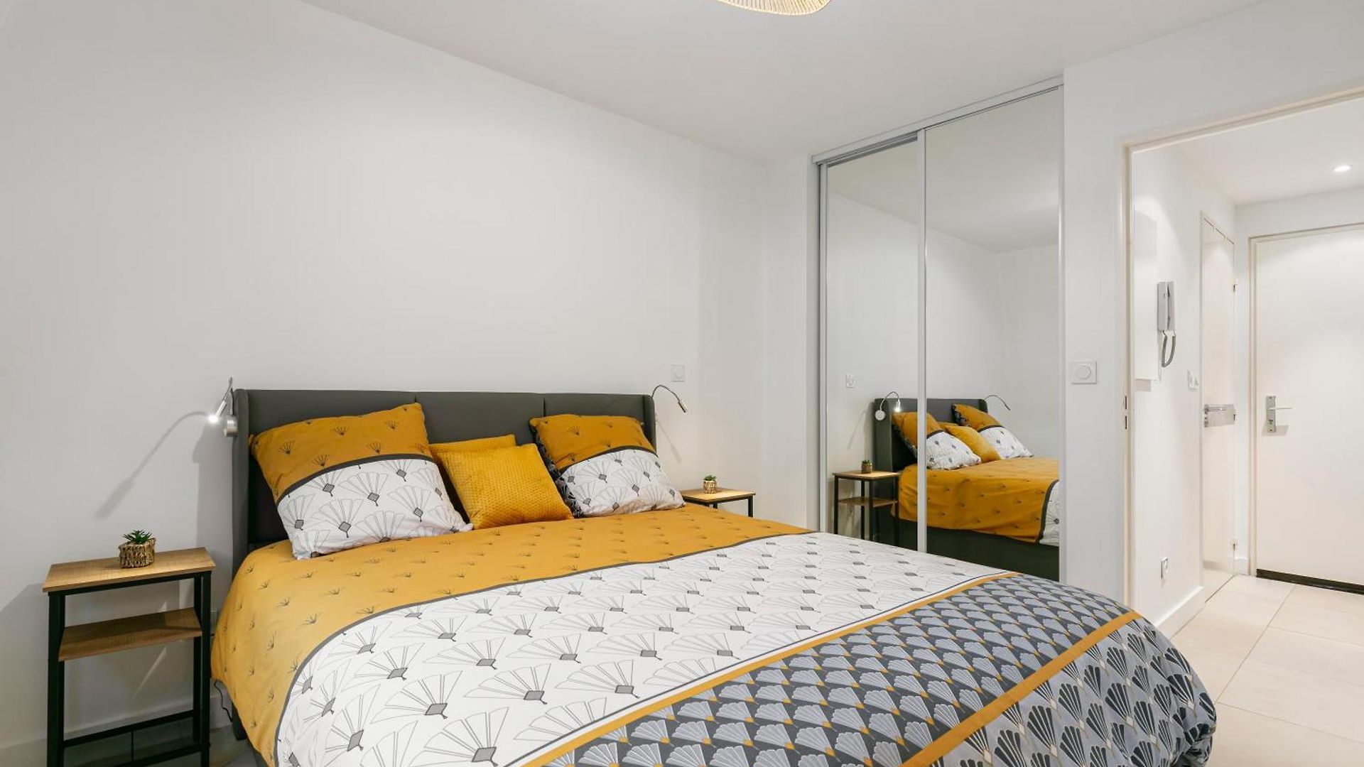 Matisse Fshh - Generale Apartment