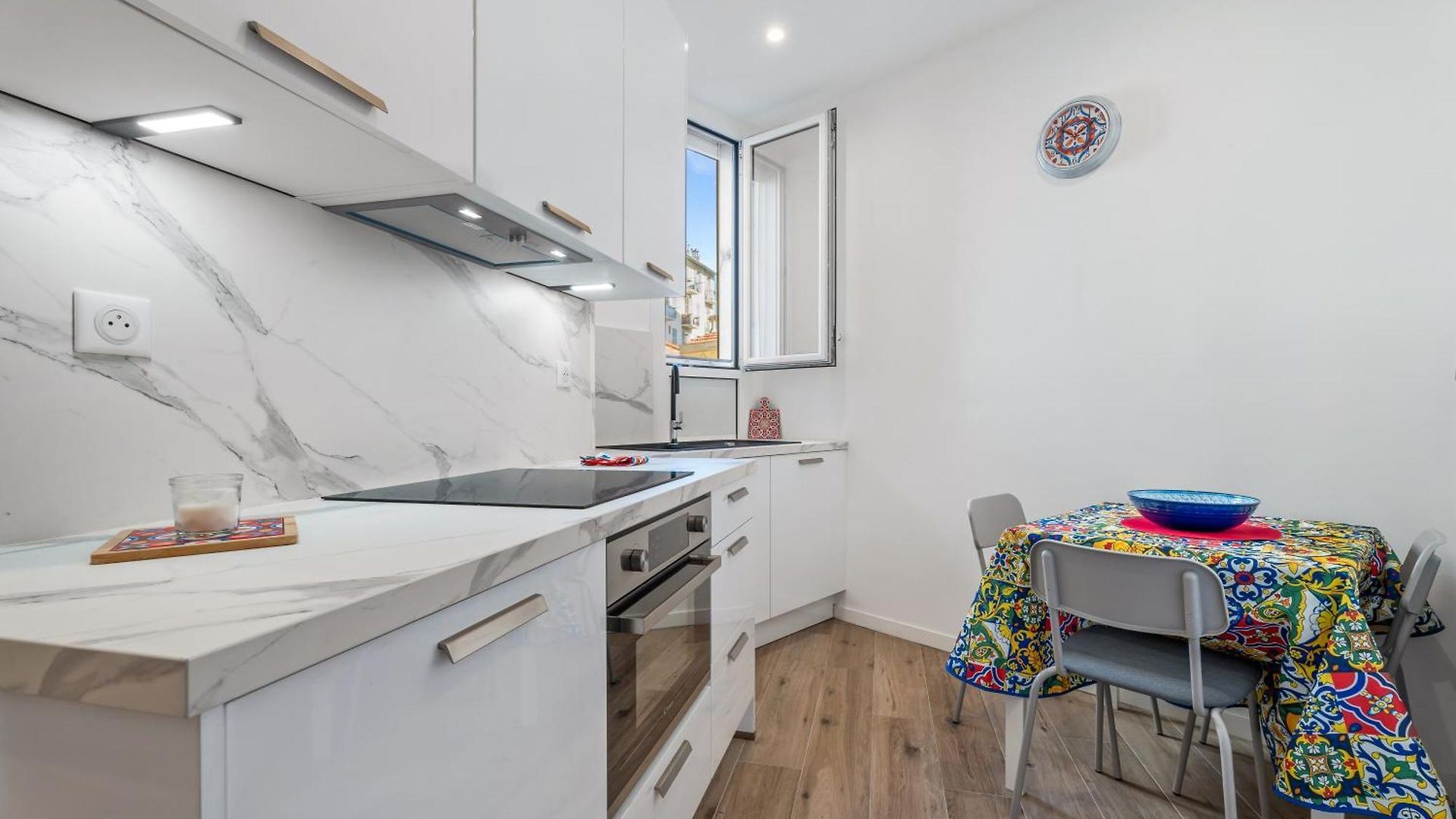 Appartement Renting - Honore - Elegant Near Promenade Des