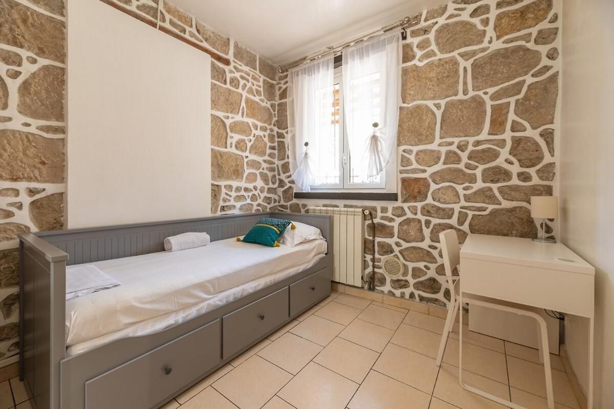 Hébergement de vacances Maison De Familiale, 5 Chambres, Terrasse, à 20 Minutes Du Centre *