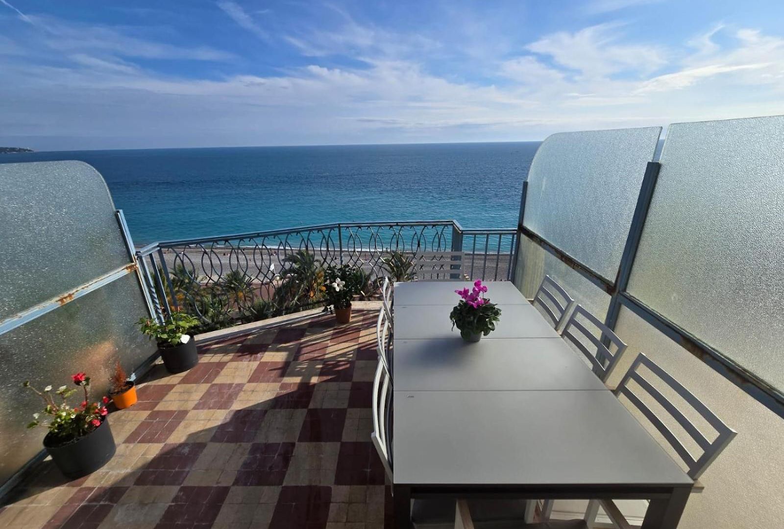With Sea View Apartment