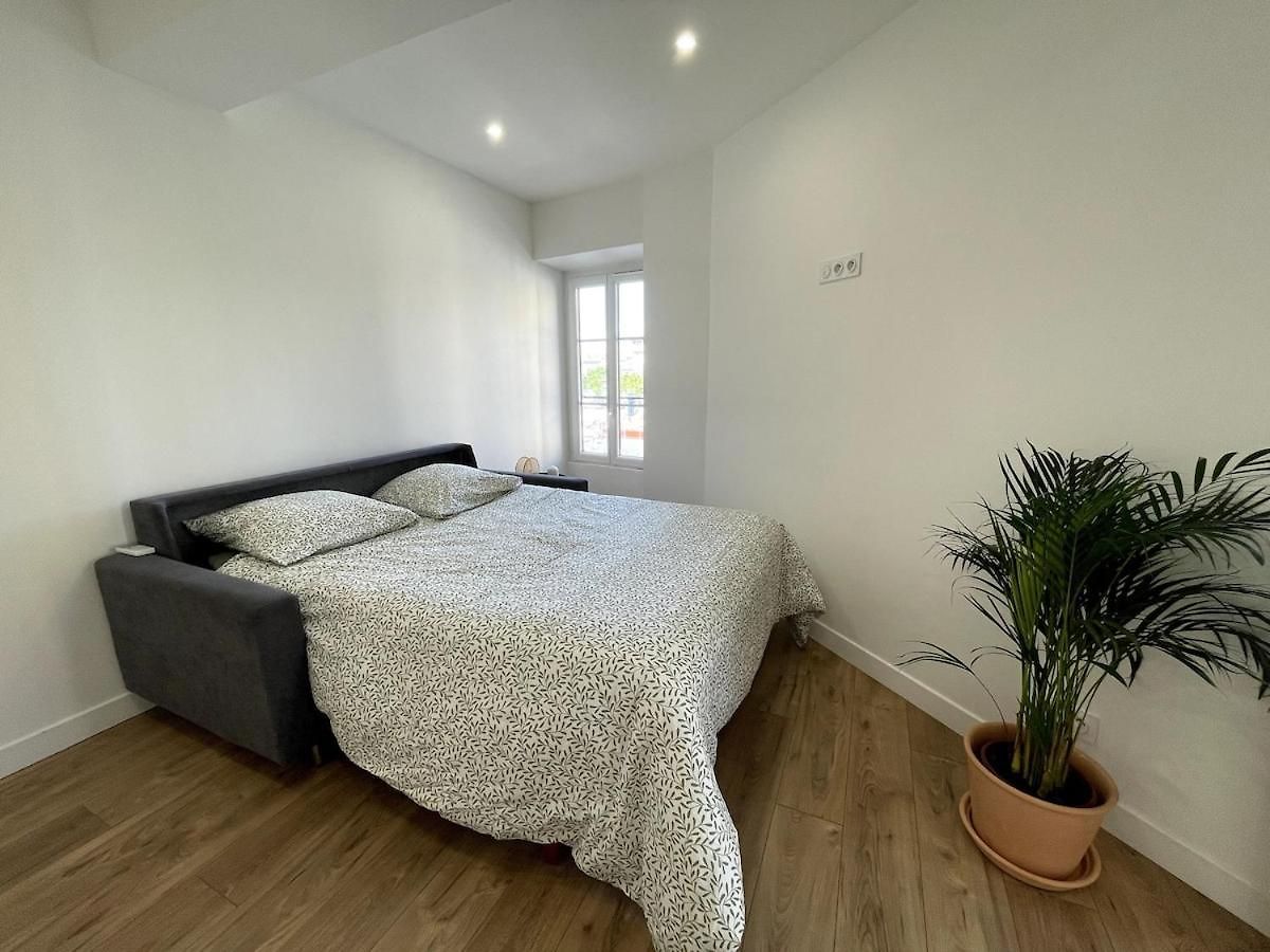 Apartment Joli Place Garibaldi, Vieux-nice, Port