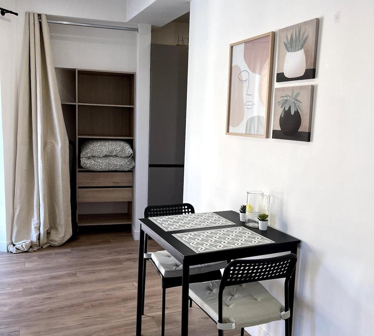Joli Place Garibaldi, Vieux-nice, Port