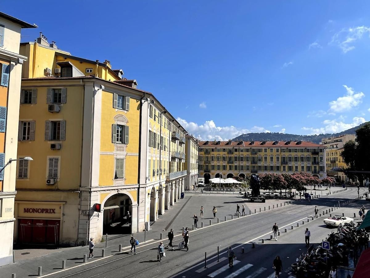 Joli Place Garibaldi, Vieux-nice, Port * Nice