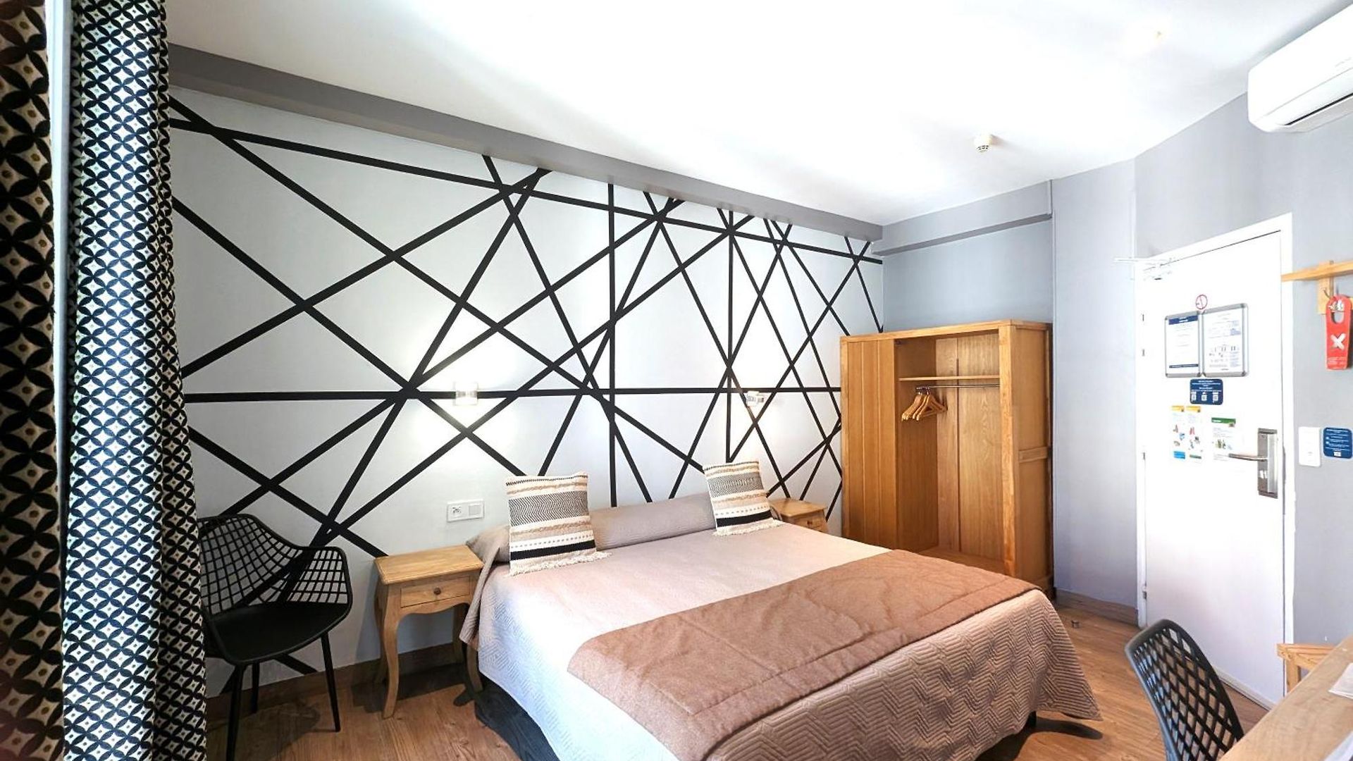 Hotel H33