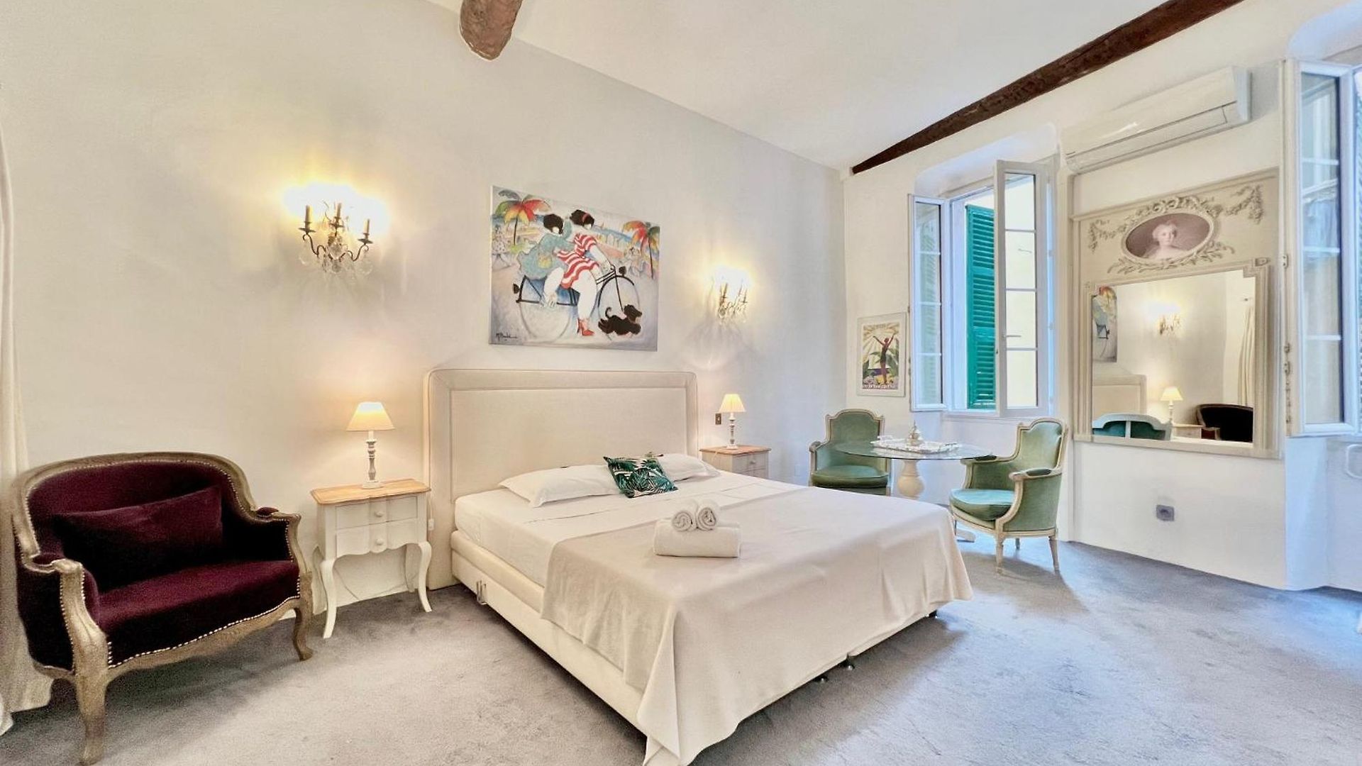 Riviera: Charming 4-room Beachside In Old Town