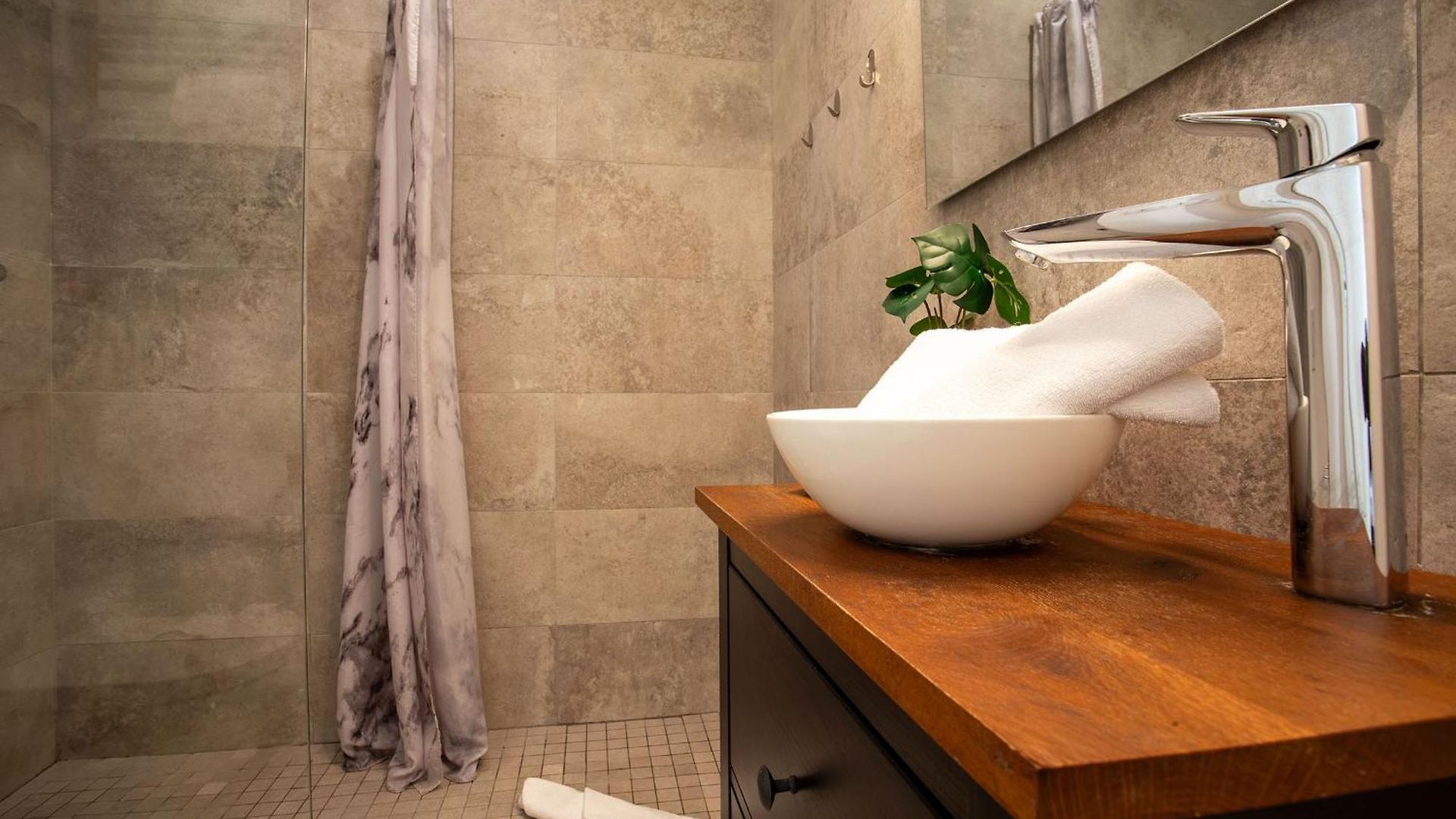 Garibaldi Ap4447 By Riviera Homes