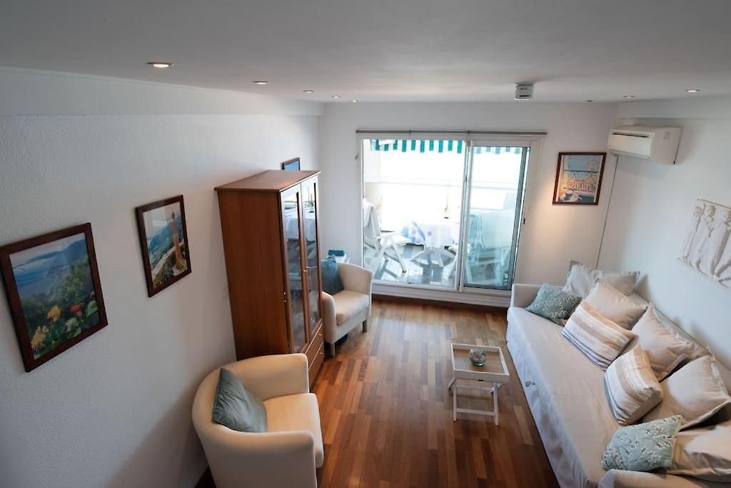 La Prom - A Two Bedroom With A Sea View Apartment *