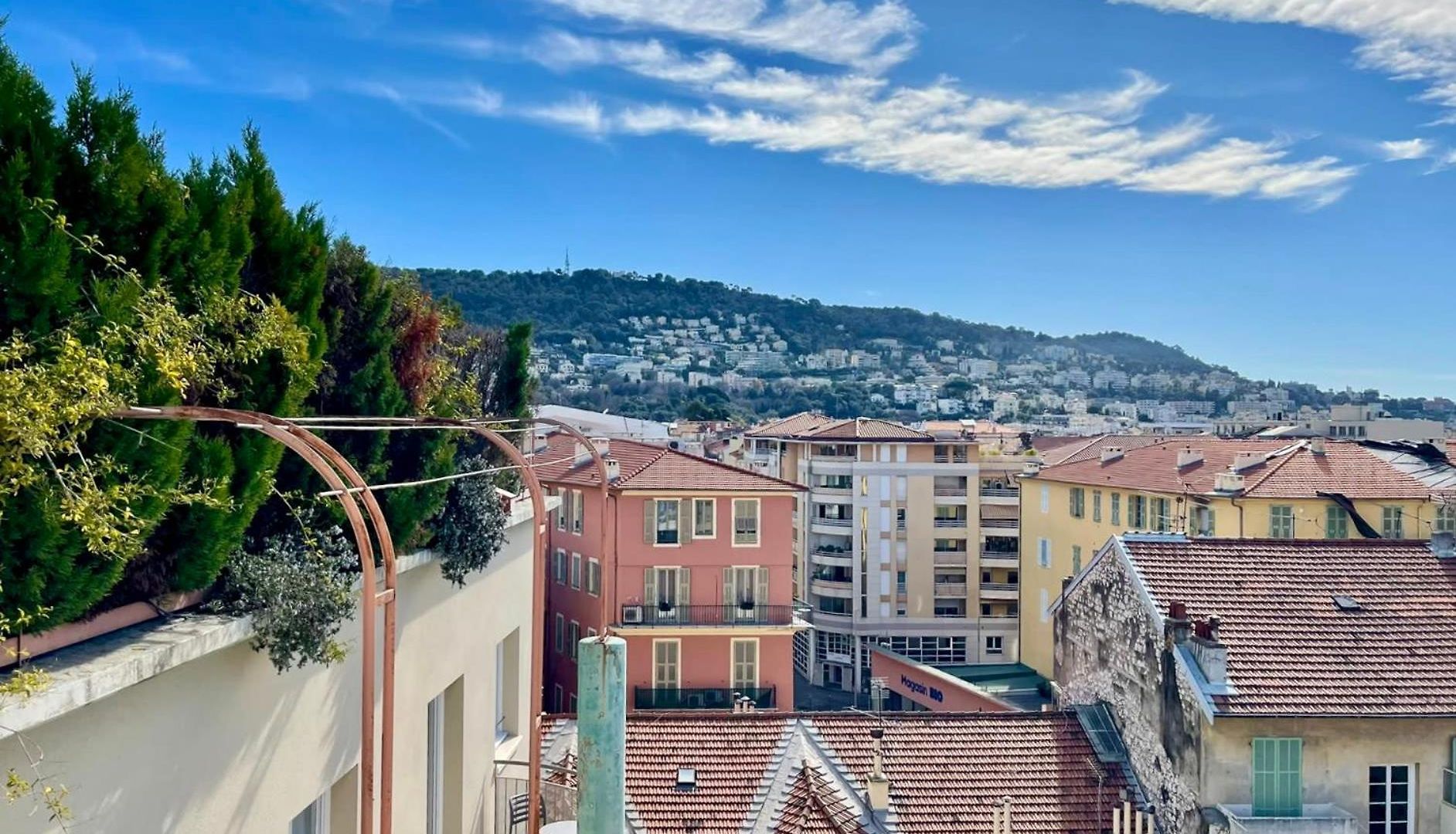 Risso - Charming One Bedroom With A Balcony Apartment