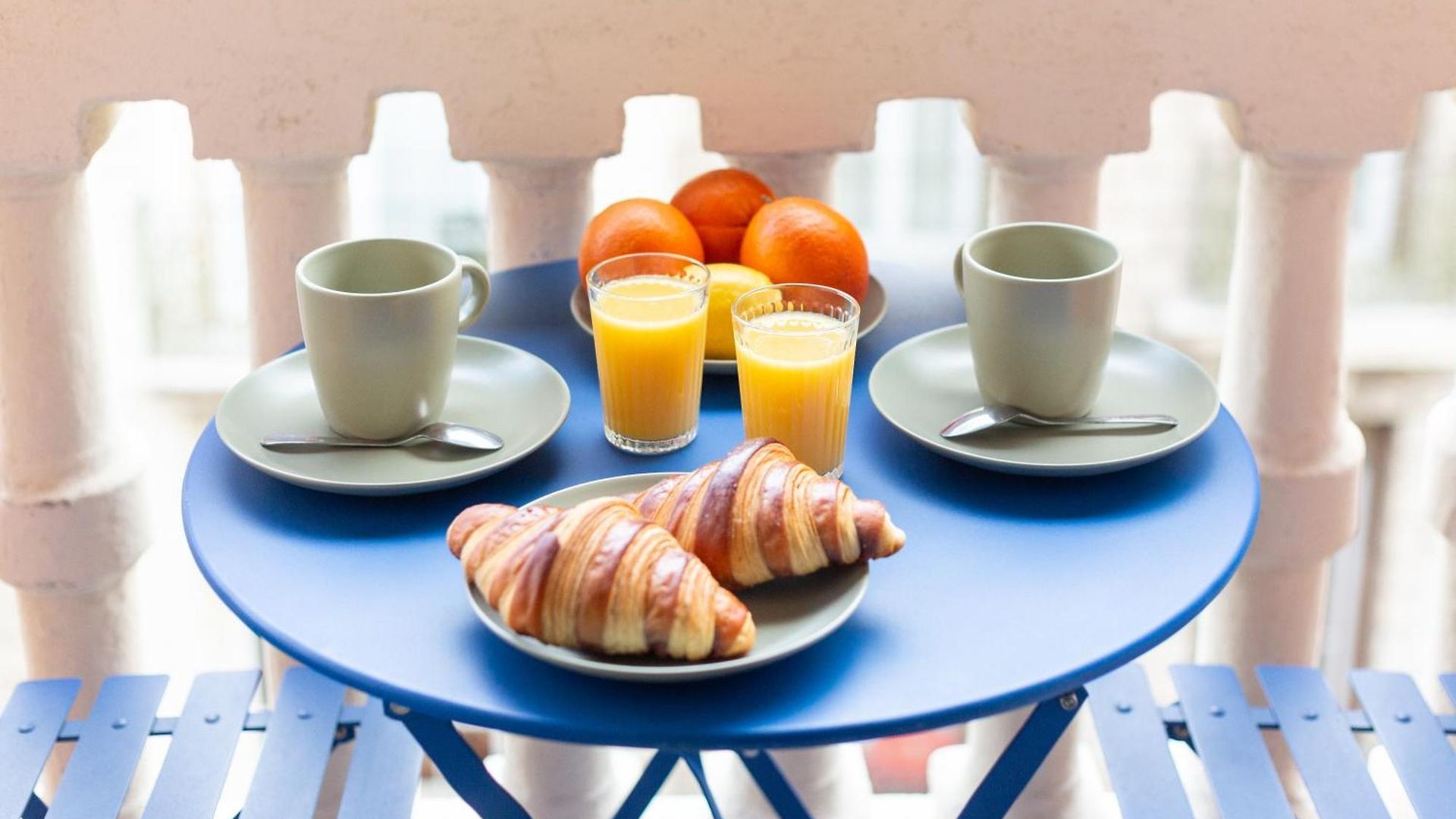 Retro-chic Proche De La Mer, 4 à 6 Personnes Appartement Nice