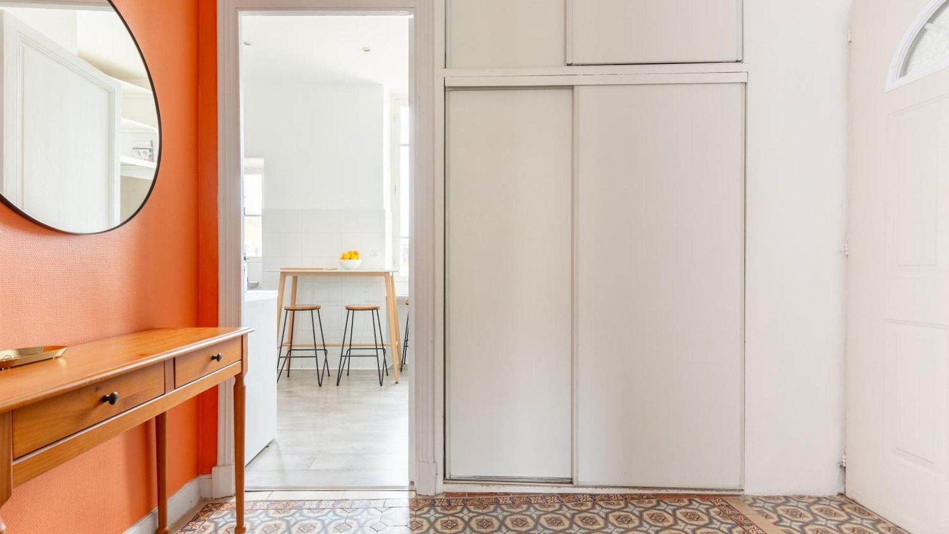 Retro-chic Proche De La Mer, 4 à 6 Personnes Appartement