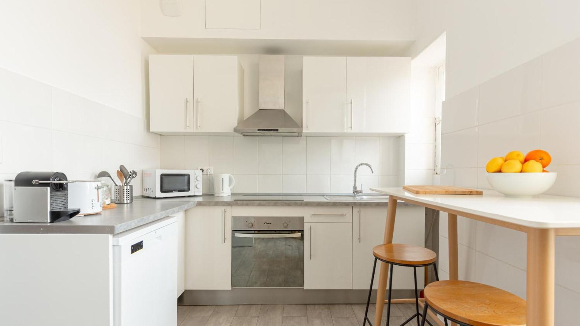 Retro-chic Proche De La Mer, 4 à 6 Personnes Appartement *