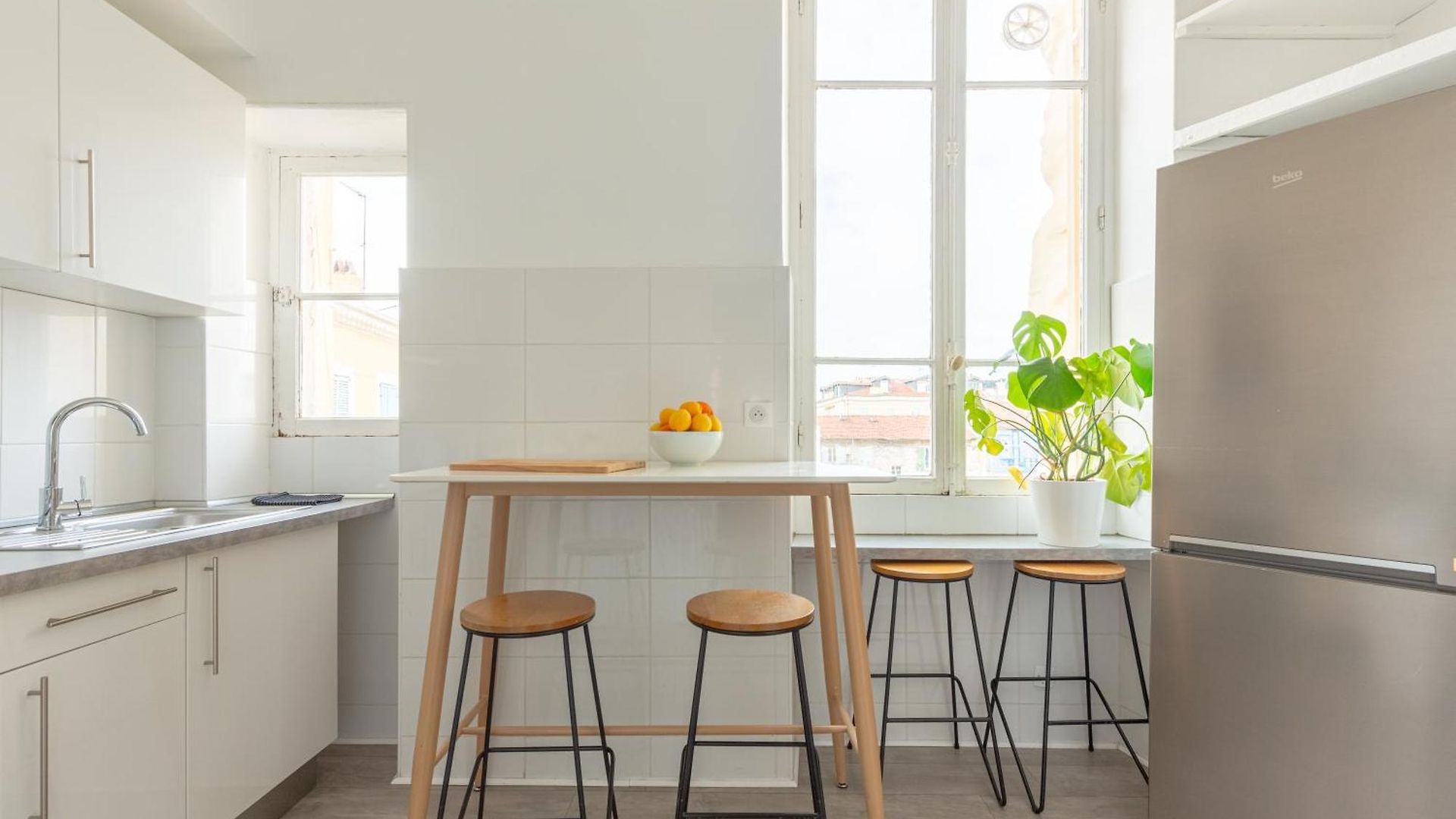 Retro-chic Proche De La Mer, 4 à 6 Personnes Appartement *