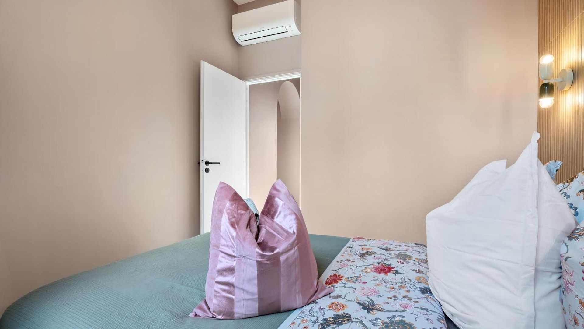 Apartment Renting - 8bonaparte - Architect Loft Luxury 4 Bedrooms View Place Du Pin Nice