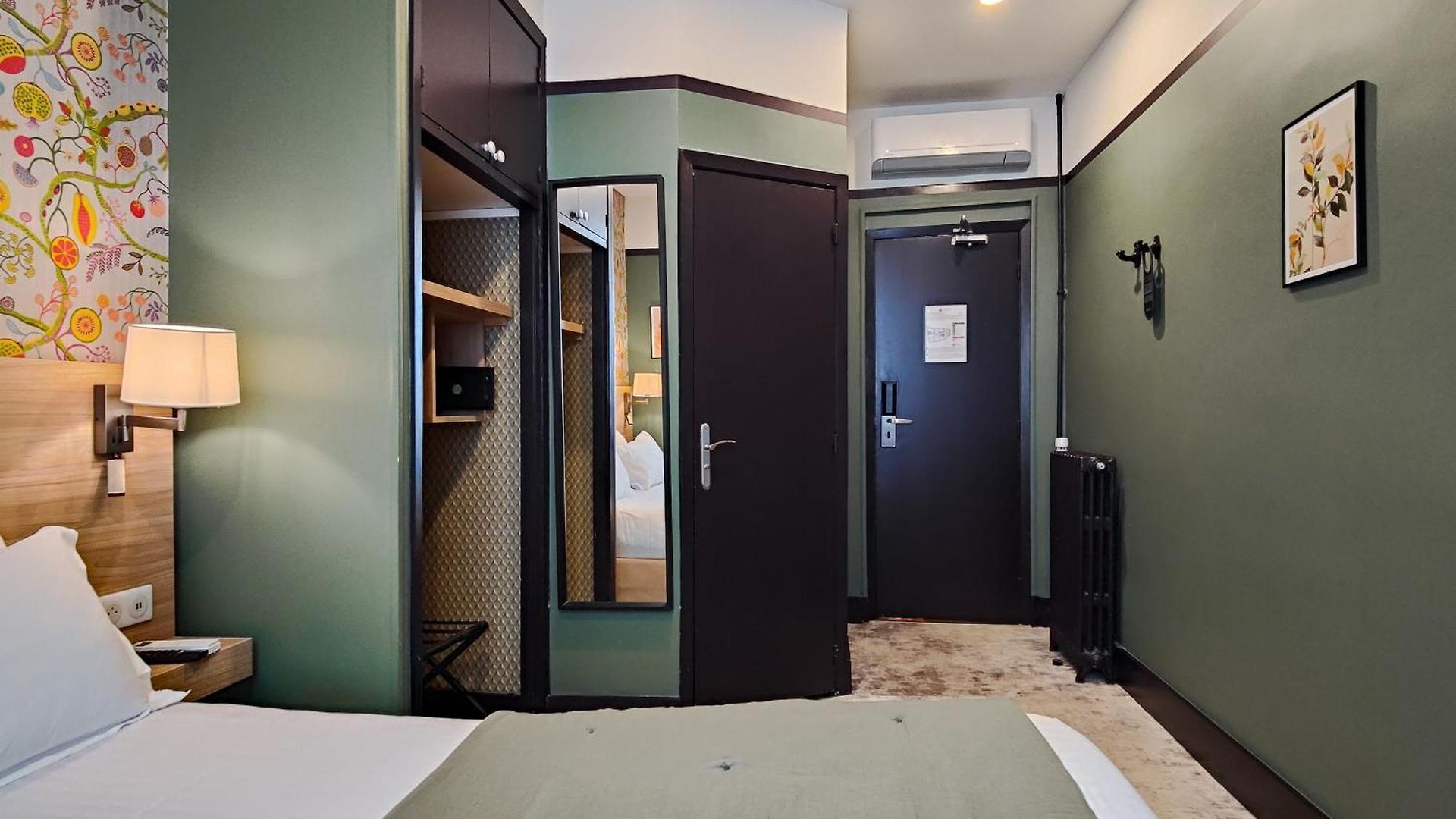De France, Un Ammi Hotel