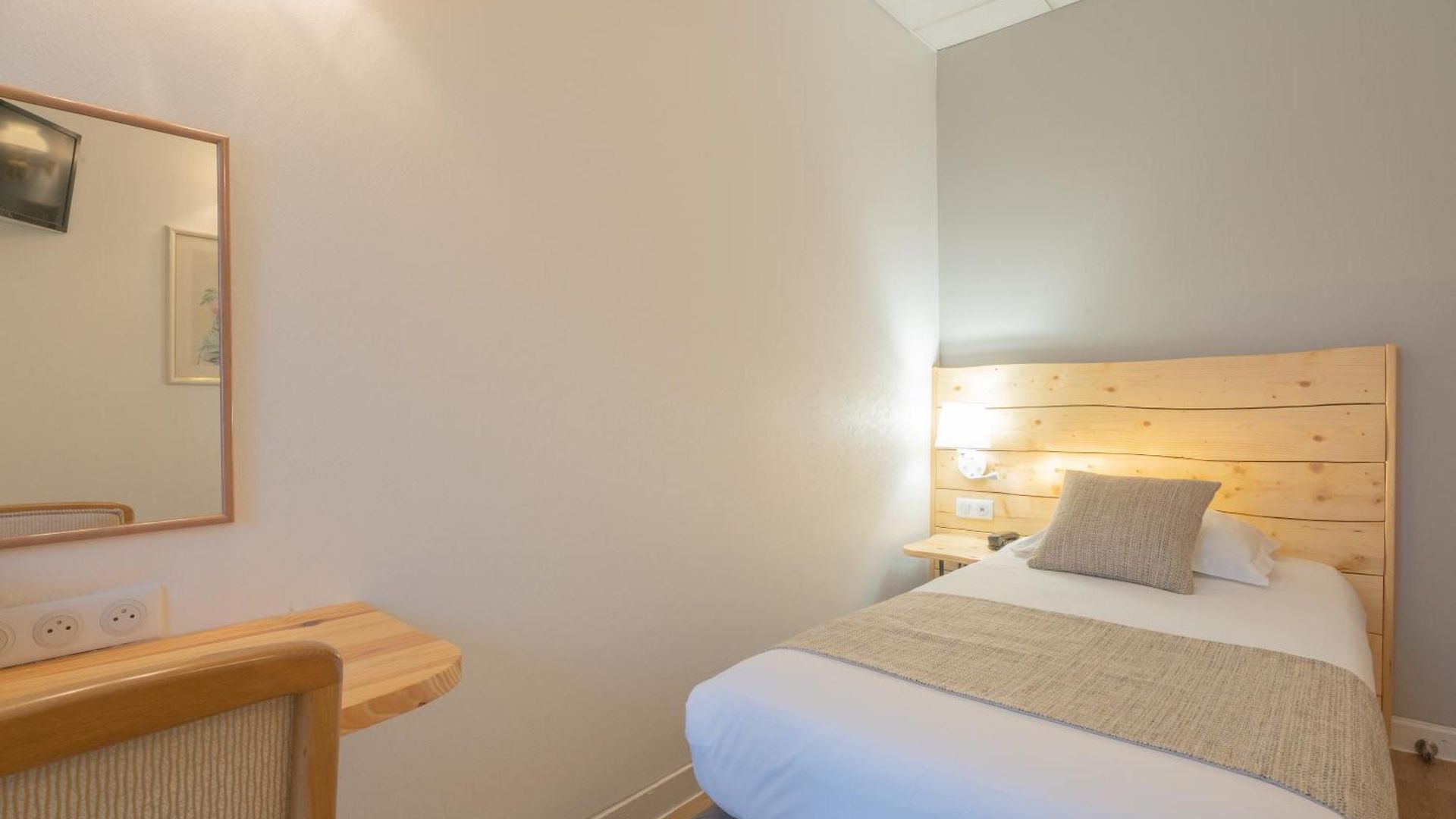 Busby Hotel 3*
