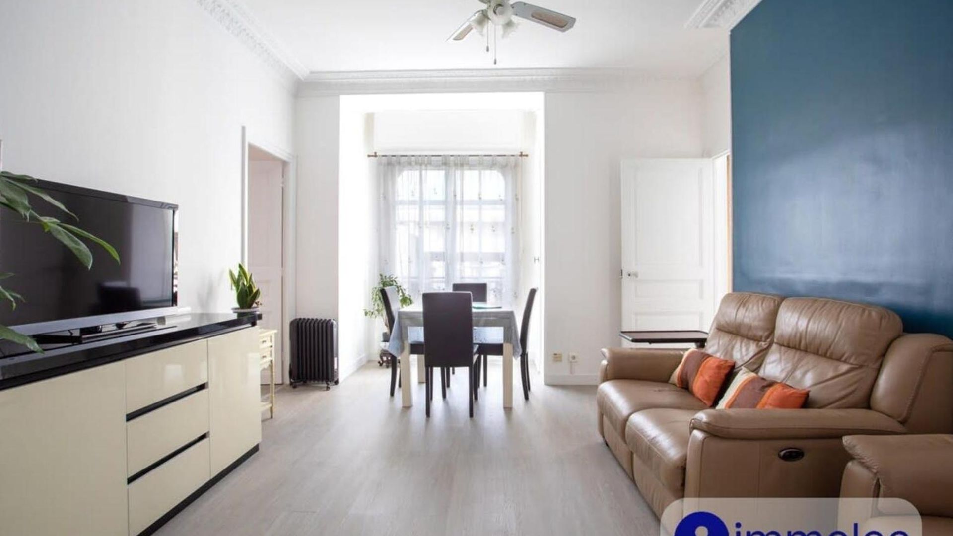 Apartment Near Station And Shops