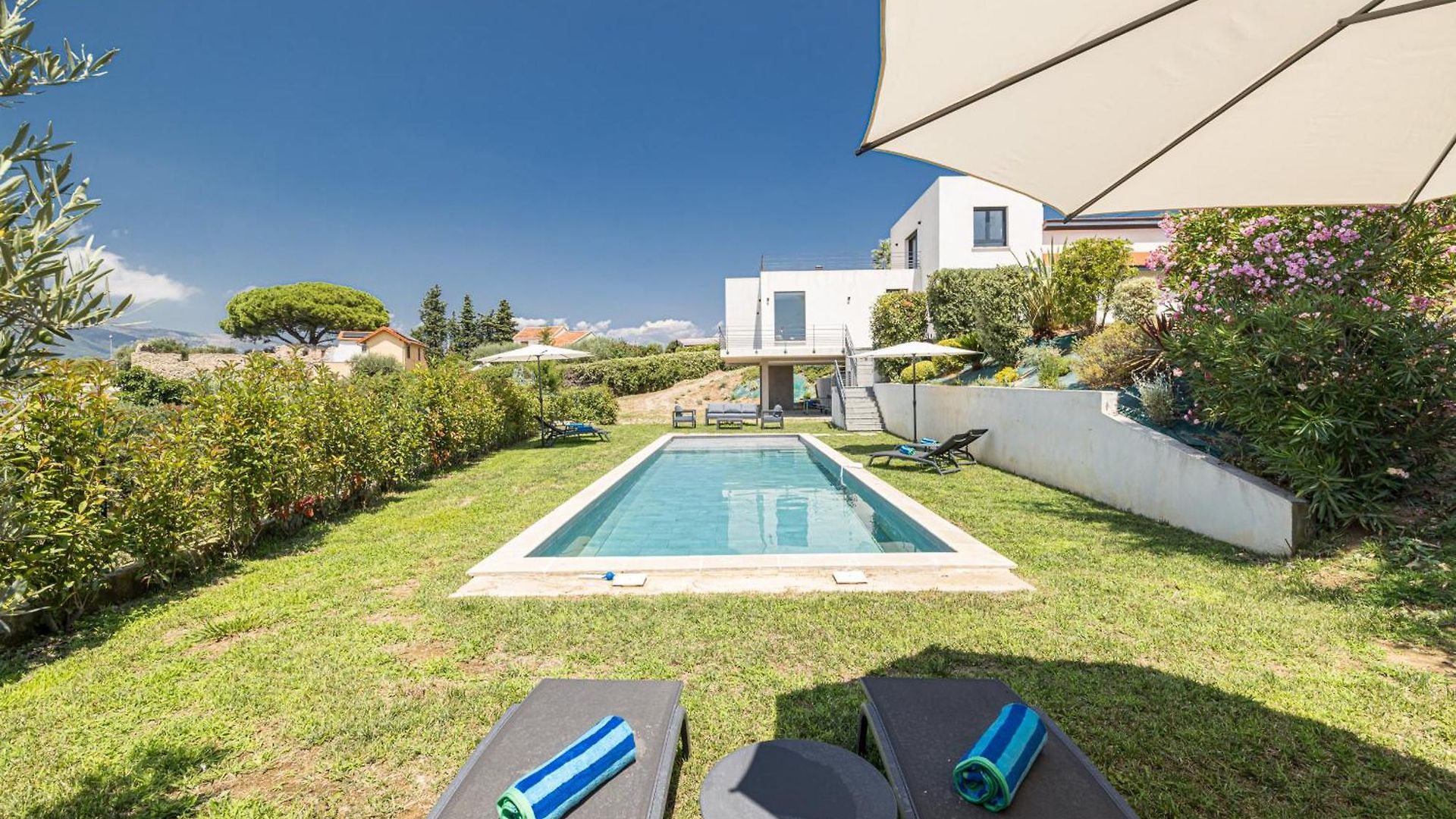Cremat - Contemporaine - Piscine - Climatisation Hébergement de vacances Nice