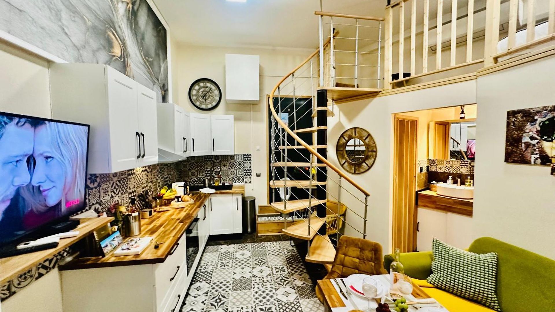 Amber - Highlights And Appartement