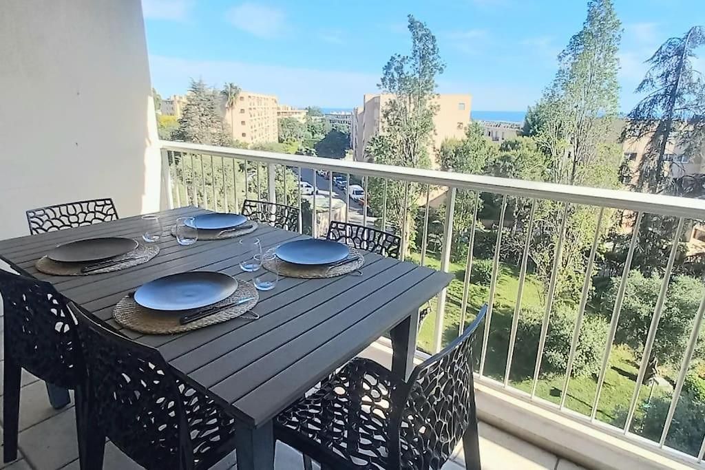 Terrasses De La Corniche, 2p 65m2 Spacieux, Terrasses Mer&montagne, Piscine Et Parking Privé * Nice