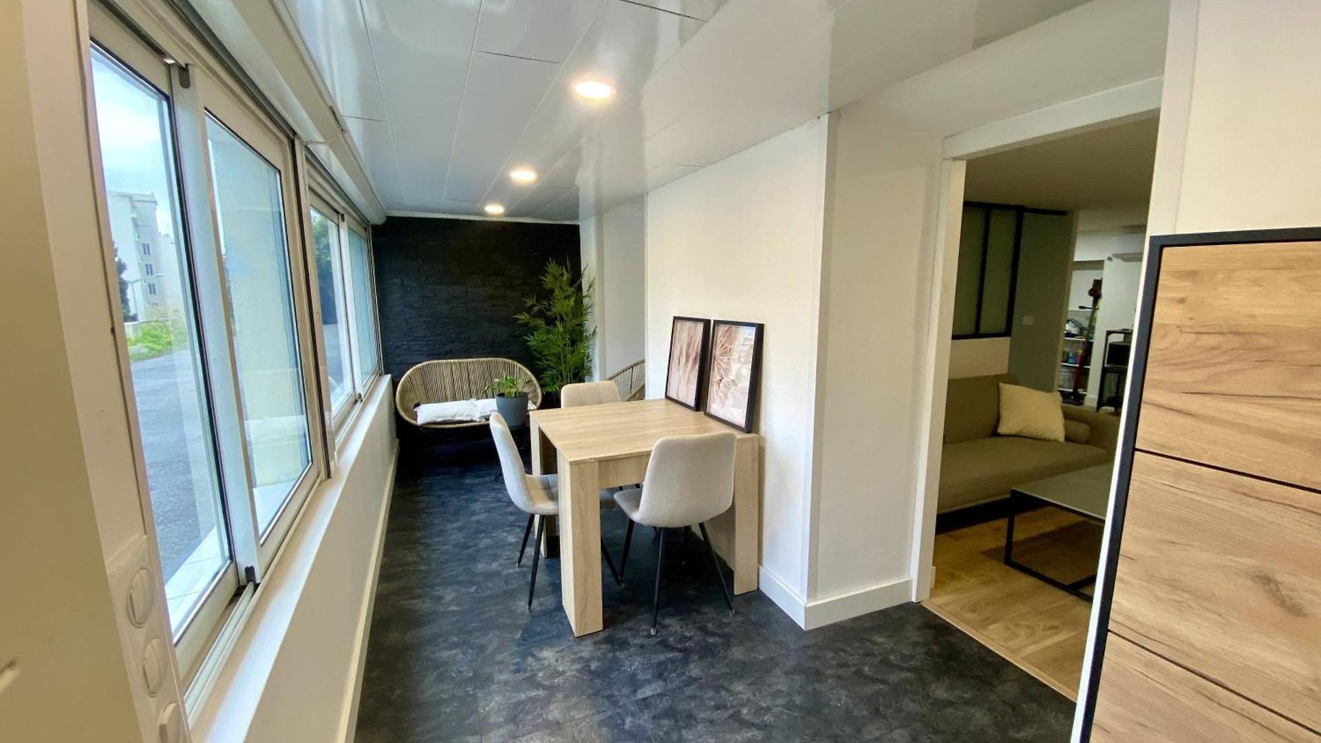 Port Ac Parking Apartment