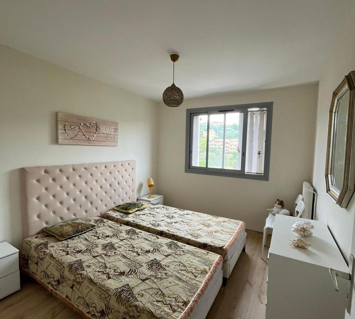 Grand 80m2 Parking Appartement