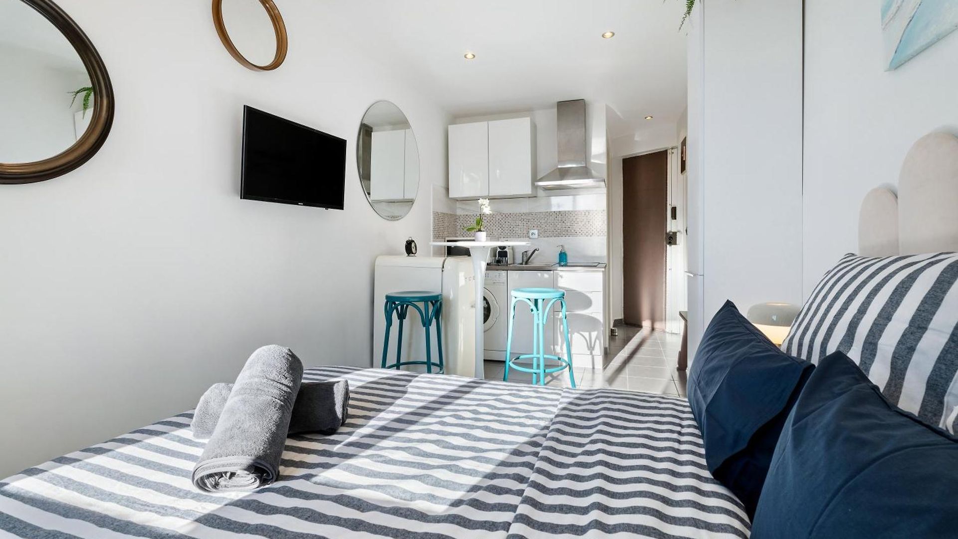 Cocon Place Massena, Cours Saleya Et Appartement