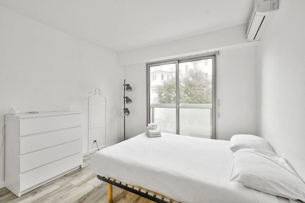 Flat With Balcony 15min From Promenade Des * Nice