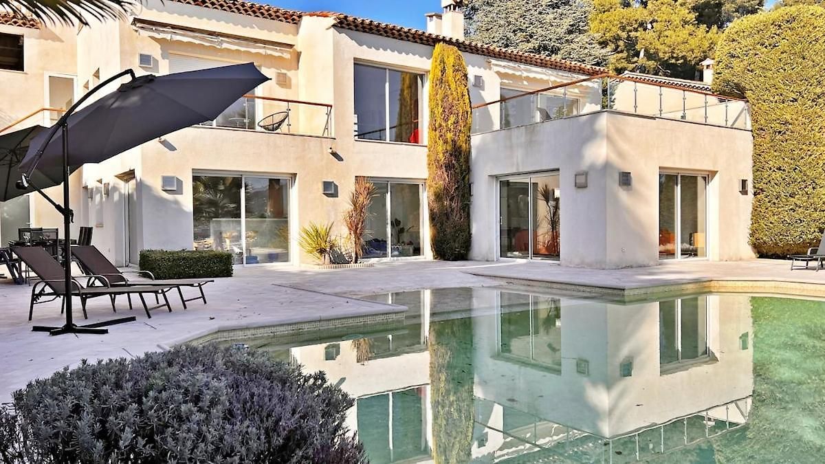Palm & Sun Villa