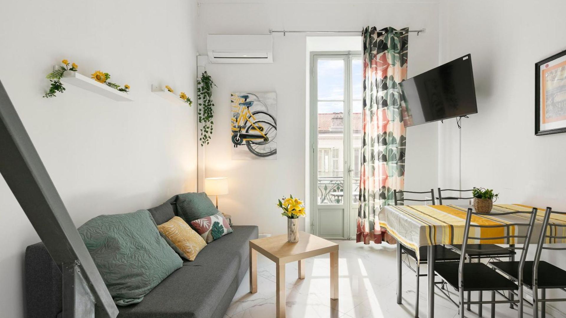 Jaune Fshh Appart hôtel 3*